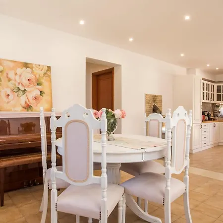 Emarmene With Private Pool Near Rhodes Town & Airport Holiday home
